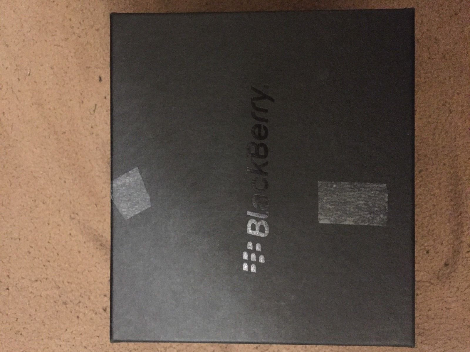 BlackBerry Bold 9900-8GB - Black (Unlocked) Used in Very Good Condition